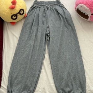 dazy sweats, size m